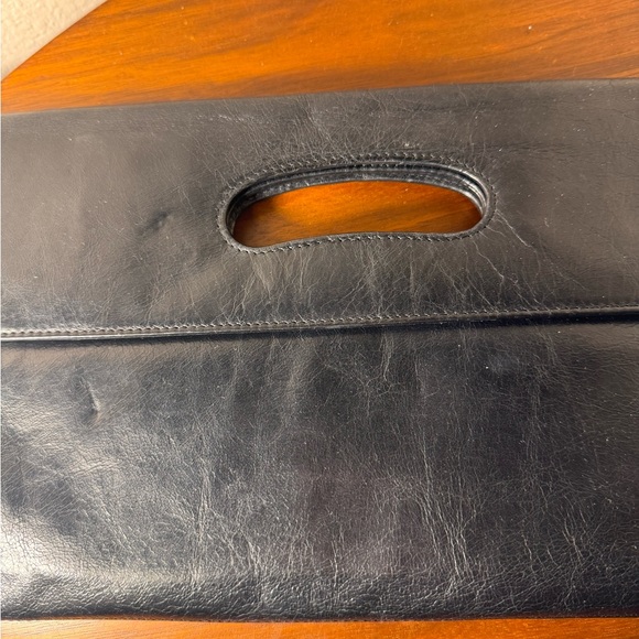 Hobo Katrina Black Leather Clutch - Picture 4 of 8